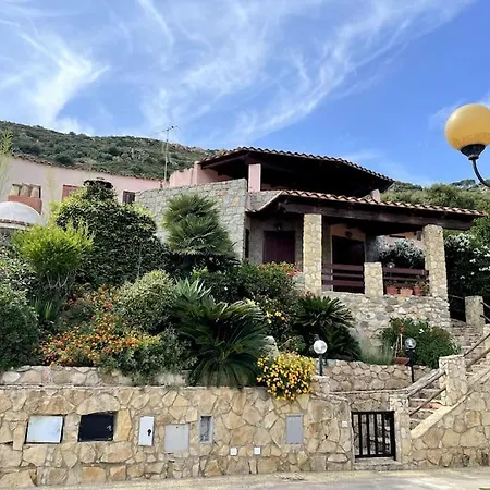 Villa Margio Solanas (Cagliari)